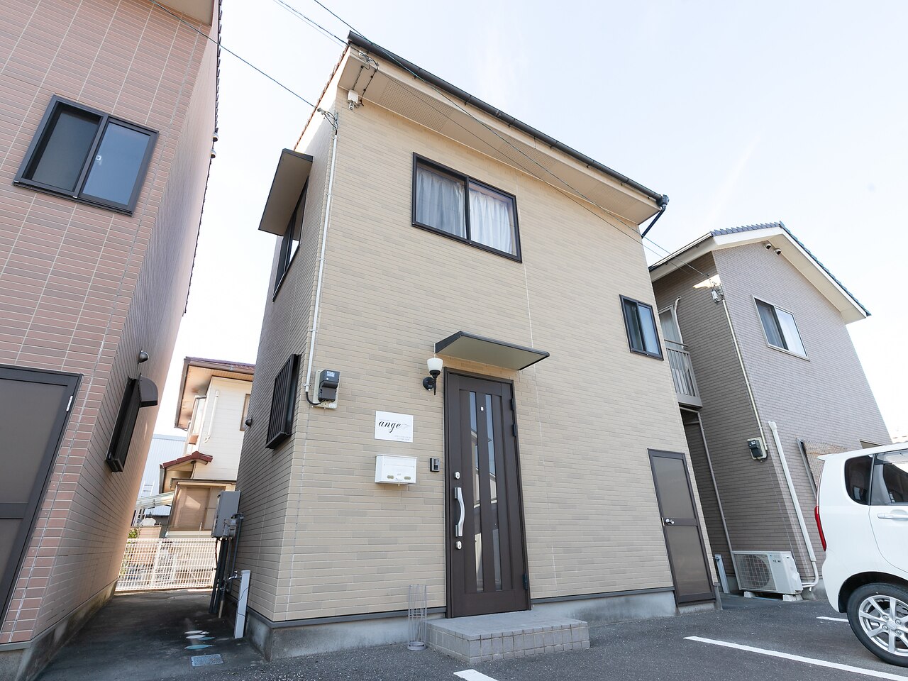 アンジュの外観